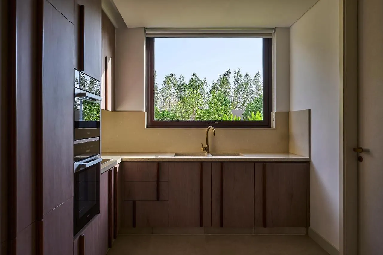 リゾート Erth Abu Dhabi Hotel