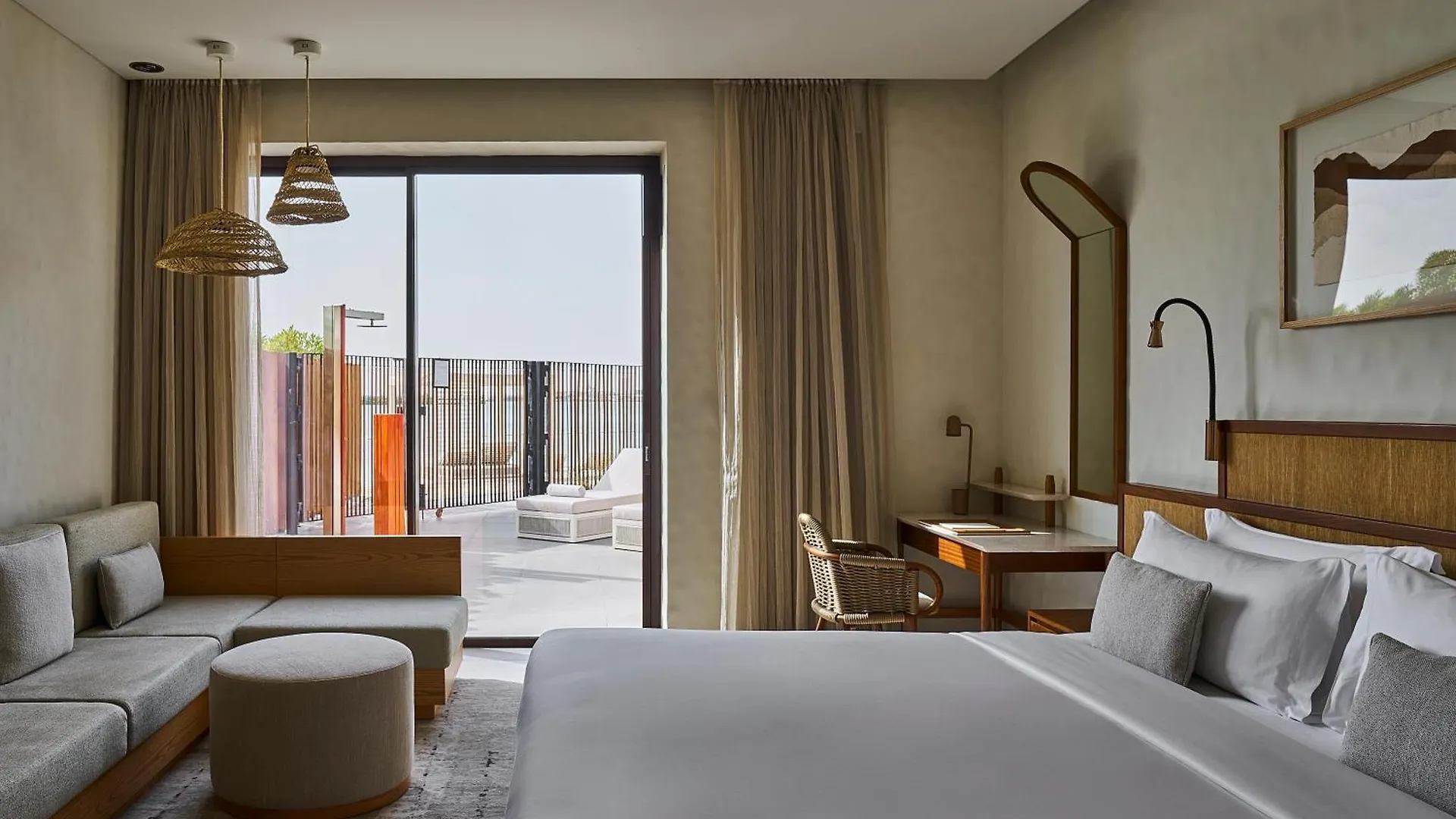 Erth Abu Dhabi Hotel 5*,  アラブ首長国連邦