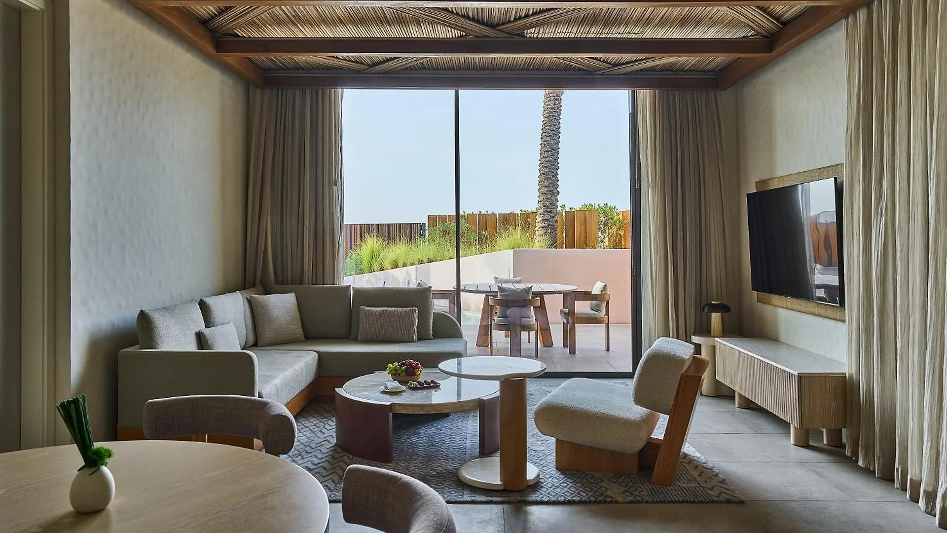 Erth Abu Dhabi Hotel