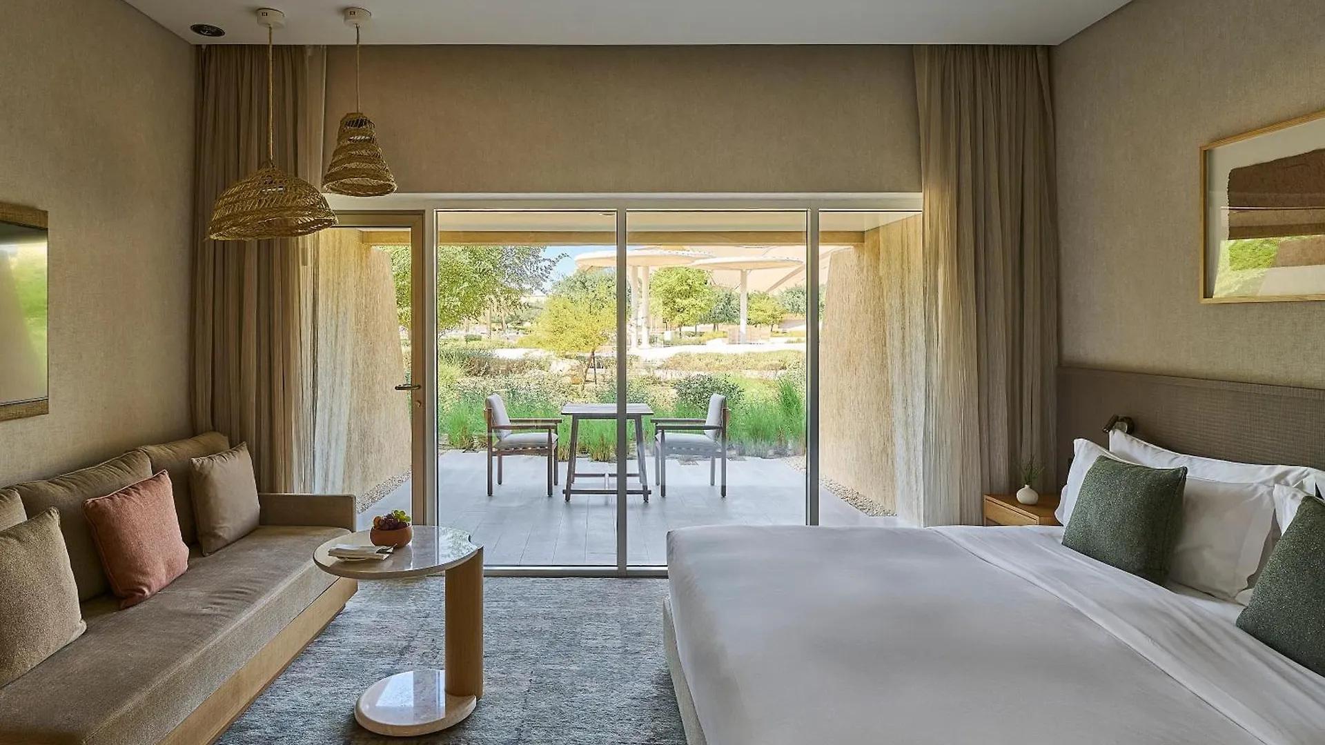 リゾート Erth Abu Dhabi Hotel