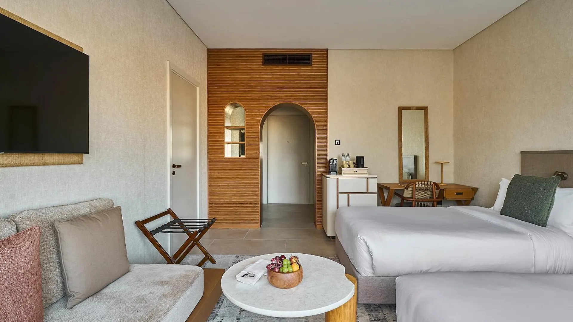 Erth Abu Dhabi Hotel 5*,