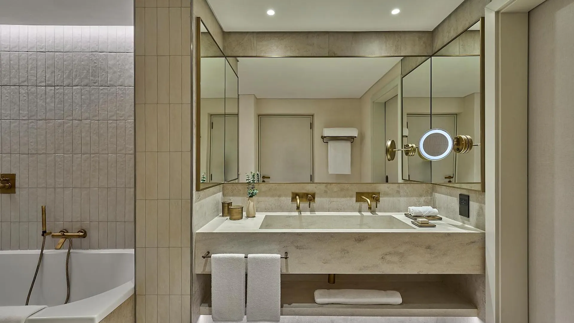 ***** リゾート Erth Abu Dhabi Hotel アラブ首長国連邦