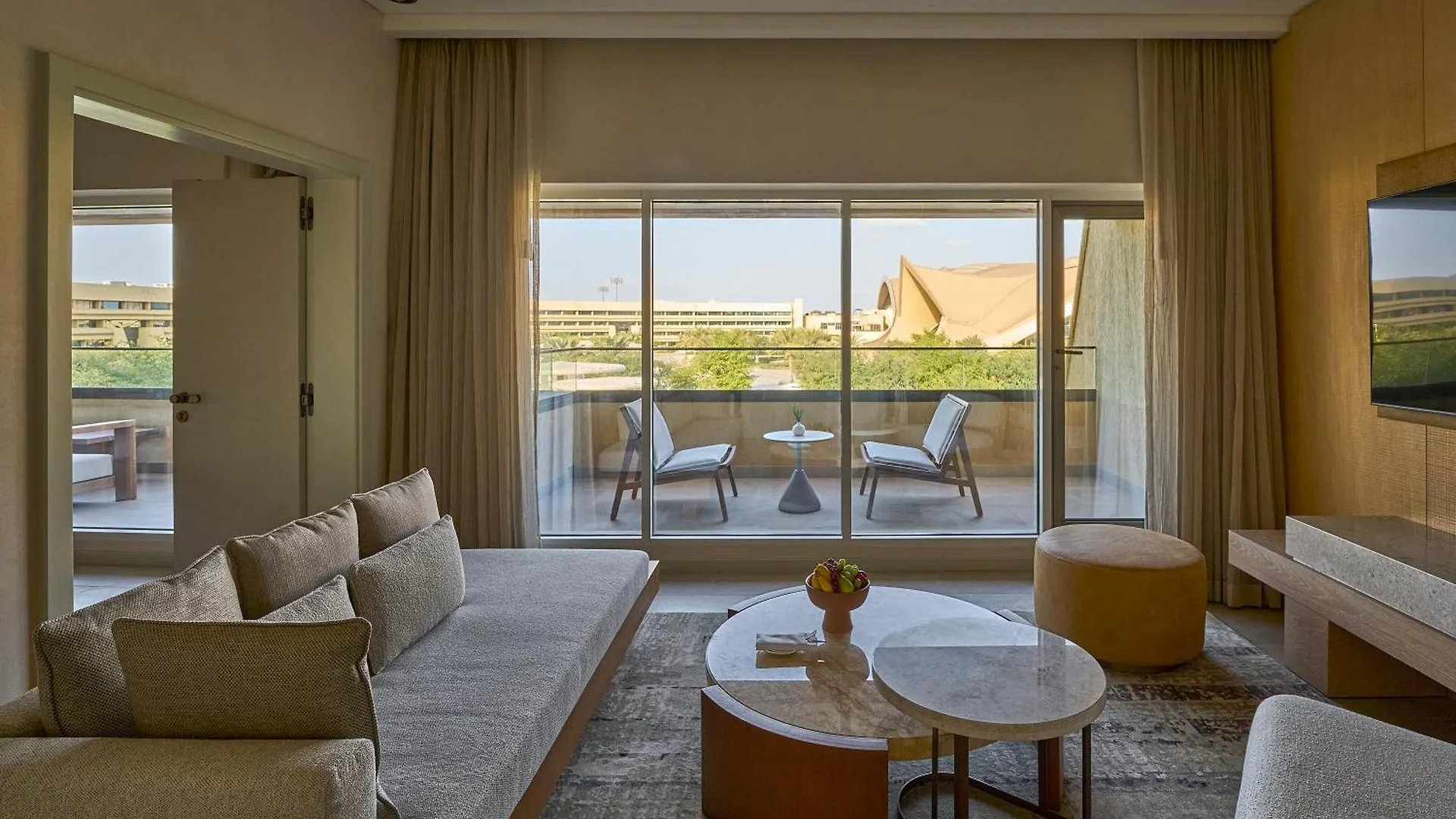 Erth Abu Dhabi Hotel Feriested